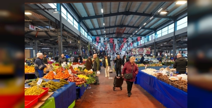 Beylikdüzü'nde pazar atıkları artık çöpe değil, ekonomiye kazandırılıyor