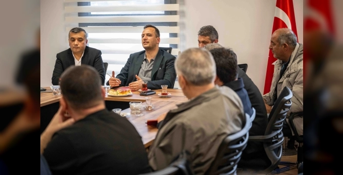 Bornova Belediye Başkanı Eşki, muhtarlarla buluştu: Ortak akılla daha yaşanabilir bir ilçe hedefi