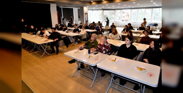 Bornova zeytinyağının gizemini gençlerle çözüyor: Tadım, mitoloji ve sürdürülebilirlik bir arada