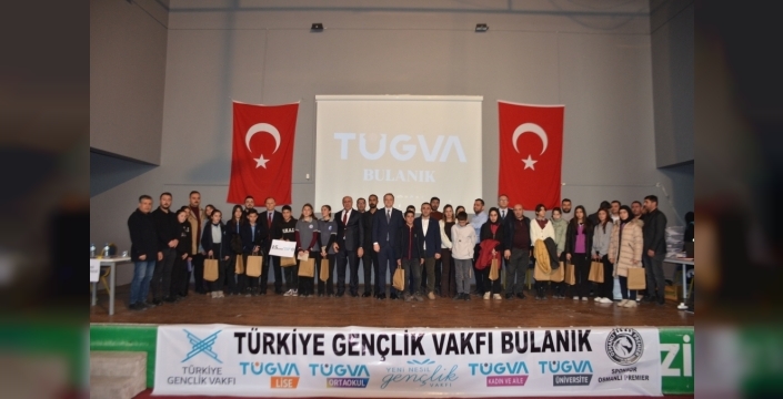 Bulanık'ta liseler arası bilgi yarışması kıyasıya geçti, Said-i Nursi Anadolu Lisesi birinci oldu