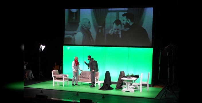 Bursa'da 'Adiller' oyunu sanatseverlerle buluştu