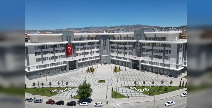 Çorum Belediyesi, YKS'ye girecek öğrencilere sınav ücreti desteği sağlıyor