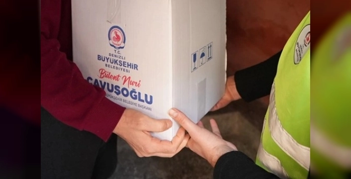 Denizli'de Ramazan Bereketi Kapı Kapı Dolaşıyor: İhtiyaç Sahiplerinin Sofralarına Destek