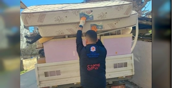 Denizli'de 'Sevgi Eli' yangın mağduru ailenin yüzünü güldürdü