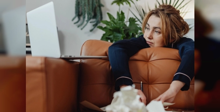 Dijital Esaret: Ekran Bağımlılığı Beyni Unutturuyor ve Dikkati Dağıtıyor