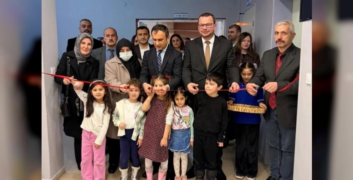 Eğitimci Nazmi Şimşek'in adı, Termal'de kurulan modern kütüphaneyle ölümsüzleşti