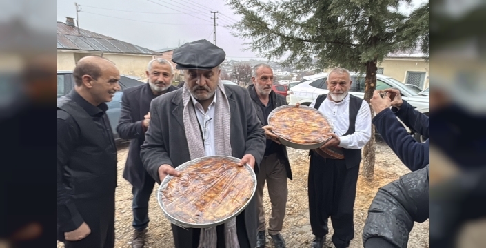 Elazığ'da unutulmaya yüz tutan 'sere sale' geleneği yeniden hayat buluyor