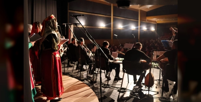 Erzurum'da çocuklardan duygusal türkü konseri