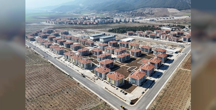 Gaziantep'te deprem yaraları sarılıyor: Nurdağı ve İslahiye yeniden ayağa kalkıyor