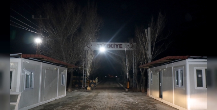 Iğdır Valisi Taşolar, Ermenistan sınırındaki kritik Alican Sınır Kapısı'nı mercek altına aldı