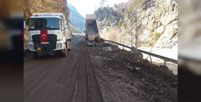 Kayseri Büyükşehir Belediyesi'nden kar ve sel ile etkin mücadele