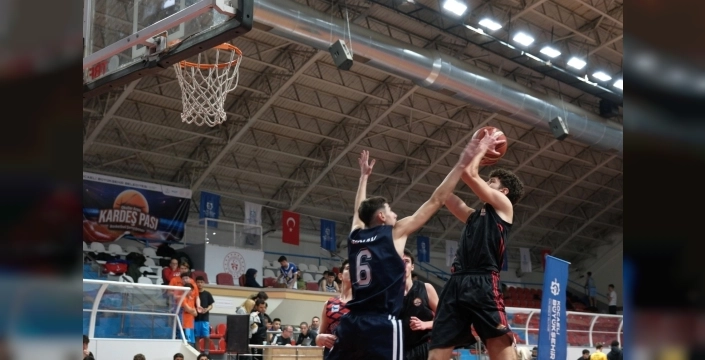 Kocaeli'de kardeşlik için basketbol heyecanı yaşandı