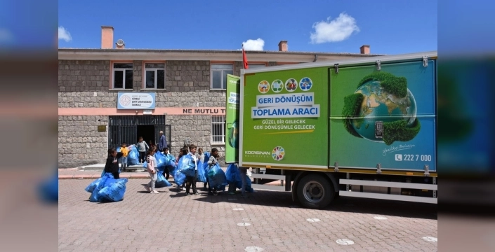 Kocasinan'da okullar arası çevre yarışması başladı: Öğrenciler atık toplayıp ödül kazanacak