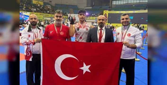 Malatya'nın gururu İshak Kocaman, Hindistan'dan altın madalyayla döndü