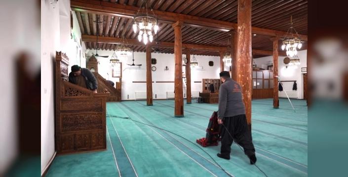 Melikgazi'de Ramazan Bereketi: Camiler Pırıl Pırıl Hale Geliyor