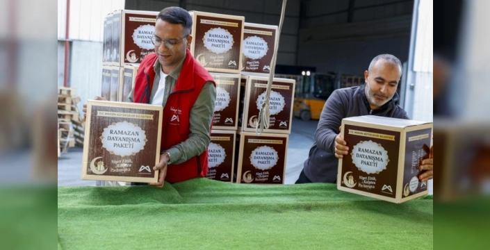 Mersin'de Ramazan sofralarına 120 bin gıda kolisi desteği