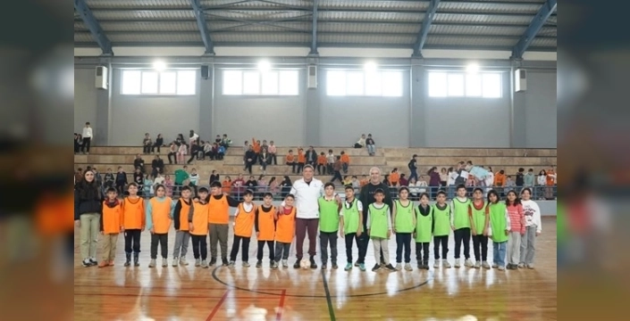 Minik Krampionlar Sahada: Denizli'de Futsal Turnuvası Nefes Kesiyor