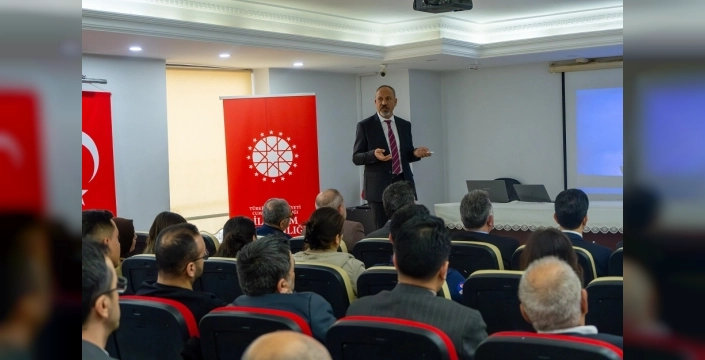 Osmaniye'de yapay zekâ ile gazeteciliğin dönüşümü ele alındı