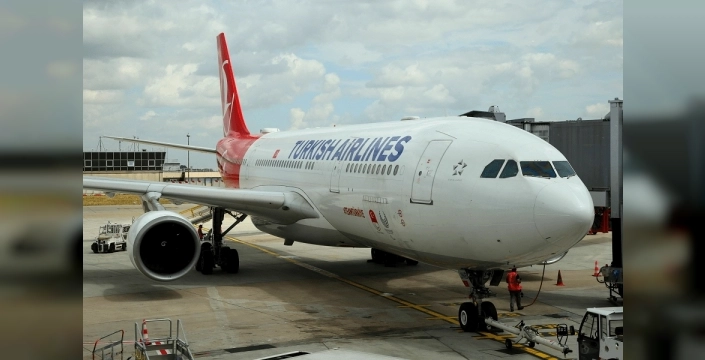 THY uçağı havada arızalandı: Yolcular Kolkata'ya acil iniş yaptı!