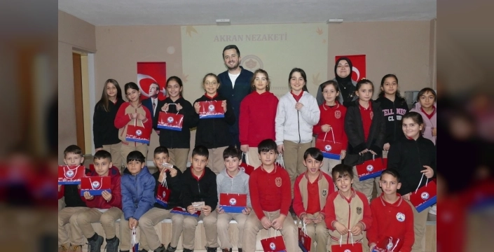 Trabzon'da çocuklara 'Akran Nezaketi' eğitimi başladı