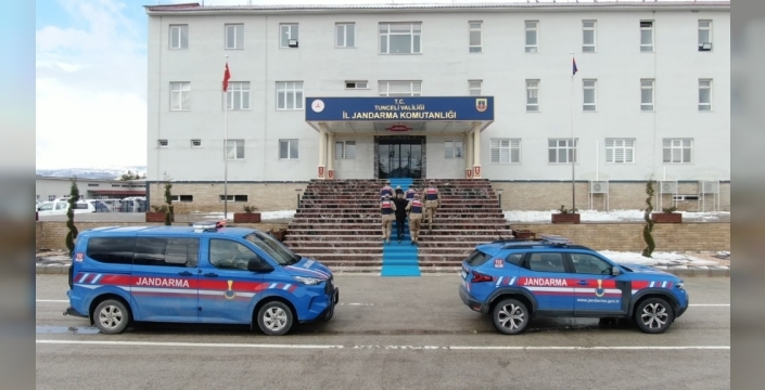 Tunceli'de dolandırıcılık ve uyuşturucu suçundan aranan iki firari hükümlü yakalandı