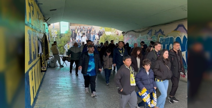 Başkan Akın, Sındırgılı depremzede gençlere spor etkinliği düzenledi