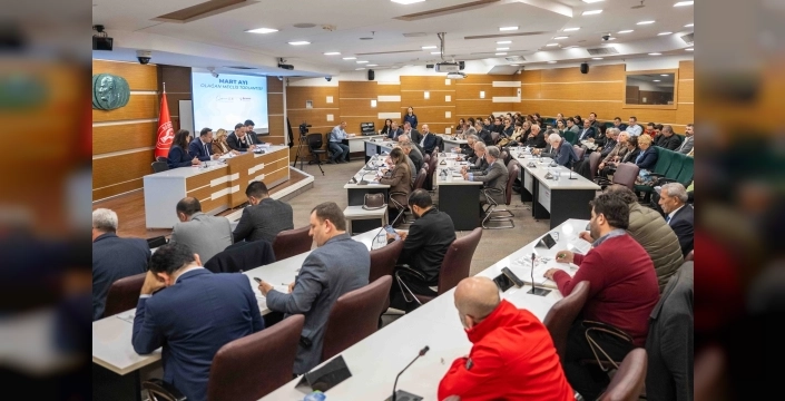 Bornova Belediyesi, temizlik araçlarını yeniliyor