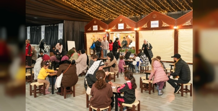 Çocuk evlerindeki miniklere Ramazan Sokağı'nda unutulmaz bir gün!