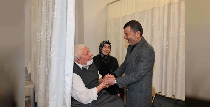 Denizli'de bayramda sağlık çalışanları ve itfaiyecilere ziyaret