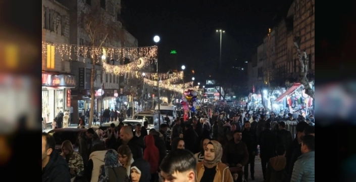 Divanyolu ışıl ışıl: Şanlıurfa'da tarihi cadde baştan aşağı yenilendi, vatandaşlar ve turistler mest oldu!