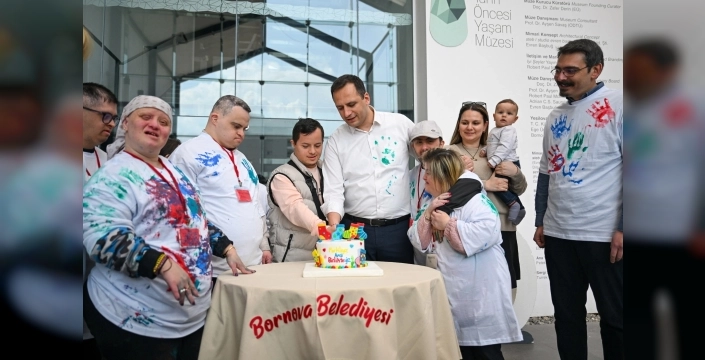 Down sendromlu bireylerden tarihe anlamlı dokunuş: Yeşilova Höyüğü'nde sevgi izleri!