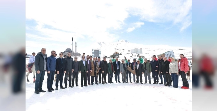 Erciyes'te Ata Sporu Kökbörü Coşkusu: Türkiye'de İlk Kez Düzenlenen Oyunlar Büyük İlgi Gördü