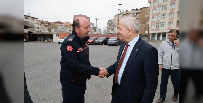 Gebze'de Bayram Öncesi Kamu Personeline Duygusal Ziyaret: Birlik ve Beraberlik Vurgusu