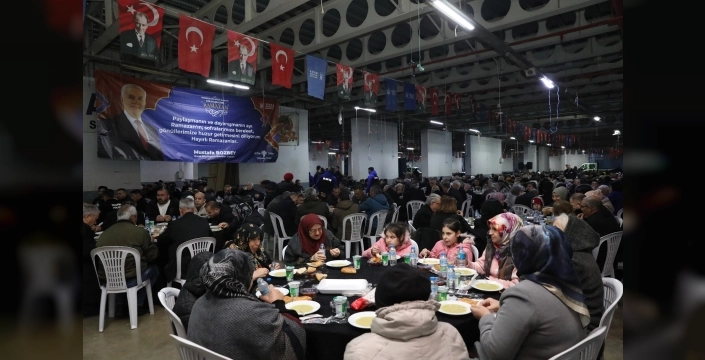 Gemlikliler, Büyükşehir'in dayanışma sofrasında buluştu