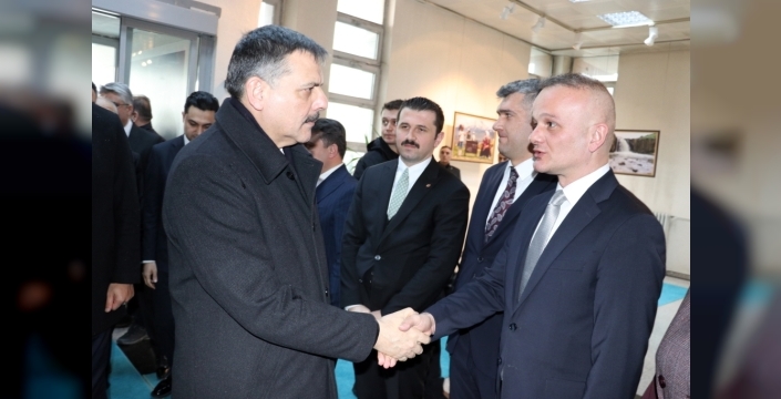 İçişleri Bakanı Çiftçi, Ağrı'da Valiliği ve AK Parti İl Başkanlığını ziyaret etti