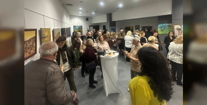 İzmir'de doğa, kadın ve su temalı sergi sanatseverlerle buluştu