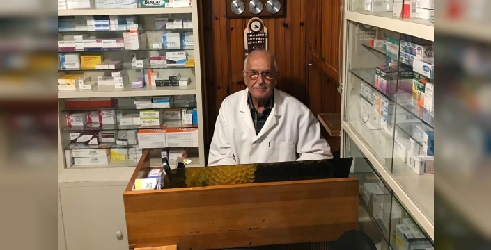 İznikli eczacı İsmail Yücel'in yarım asırlık şifa yolculuğu