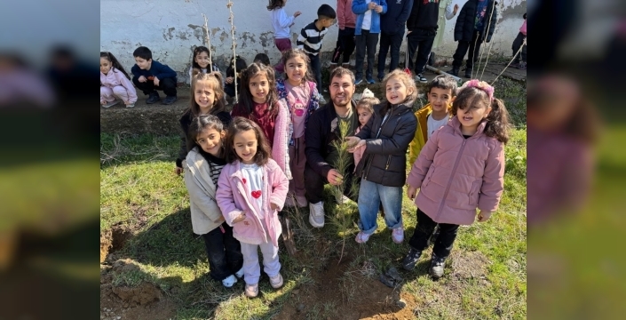 Keban'da öğrencilerle fidan dikimi coşkusu