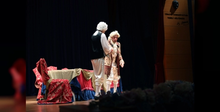 Kibarlık Budalası, Sakarya'da büyük ilgi gördü