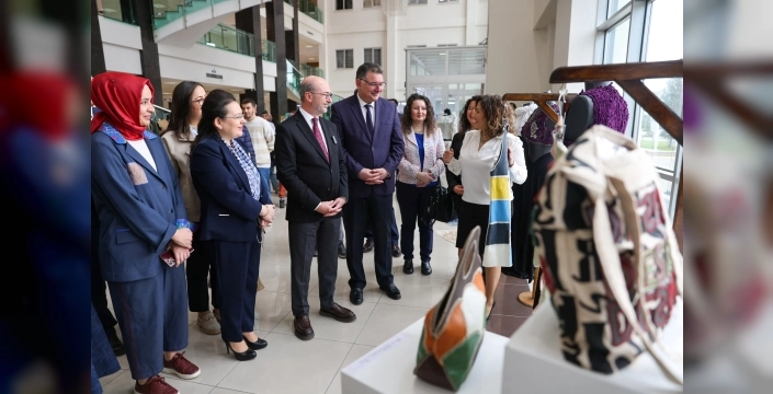 Konya'da sıfır atık günü sergisiyle geri dönüşüme dikkat çekildi