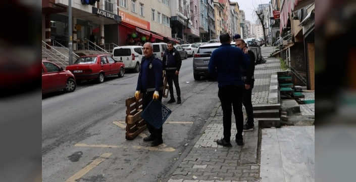 Maltepe'de işgal operasyonu: Zabıta durmuyor, kaldırımlar özgürleşiyor!