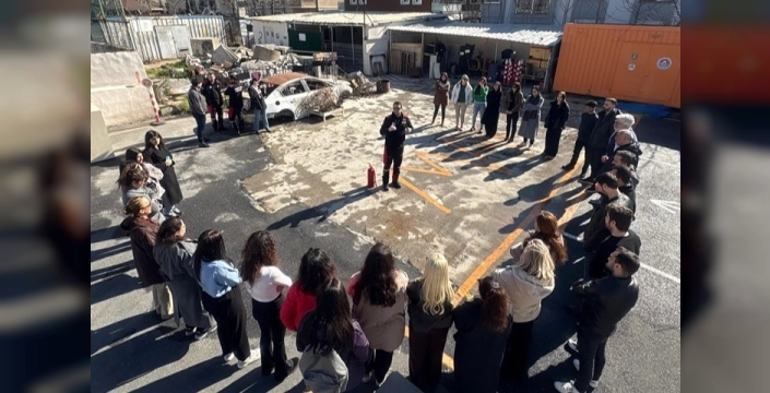 Maltepe'de öğretmenlere yangın müdahale eğitimi verildi