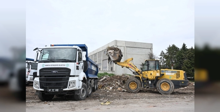 Manisa'da kaçak döküme geçit yok: Boş arazi temizlendi