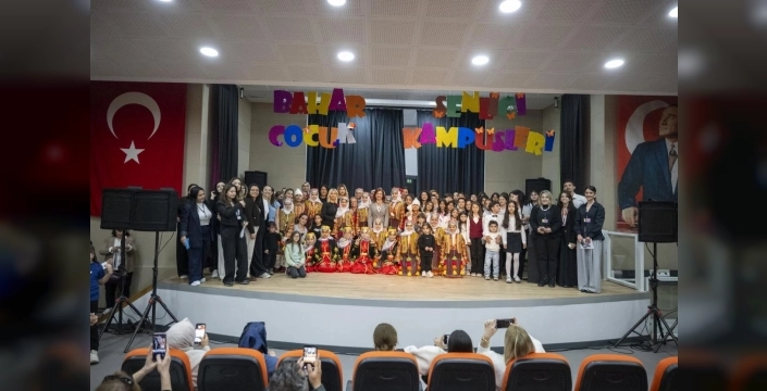 Mersin'de çocuklar bahar şenliği coşkusunu yaşadı