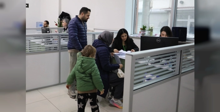 Minik kalpler yuva arıyor: İzmit'te çocuk evleri için ön kayıtlar açıldı!