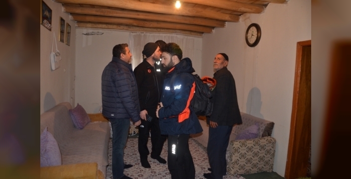 Muş'ta heyelan evleri tehdit ediyor: Çatlaklar büyüyor