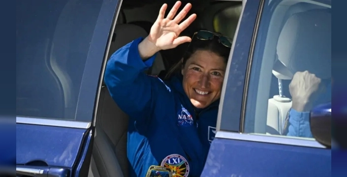 NASA astronotları Ay görevine doğru yola çıktı