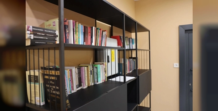 Öğrenciler çamaşır beklerken kitaplara dalıyor: Sakarya'da yenilikçi proje