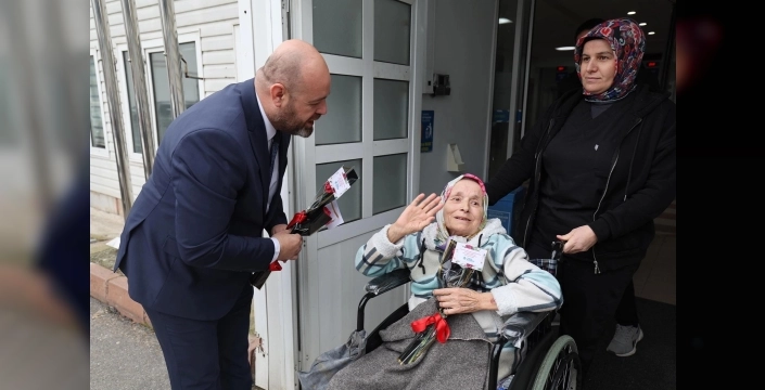 Sakarya'da huzurevi sakinlerine sağlıklı ve manevi bir destek
