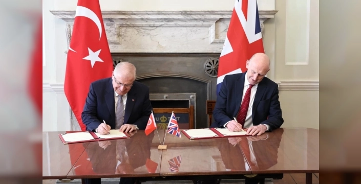Türkiye ve Birleşik Krallık'tan dev savunma hamlesi: Eurofighter anlaşması imzalandı
